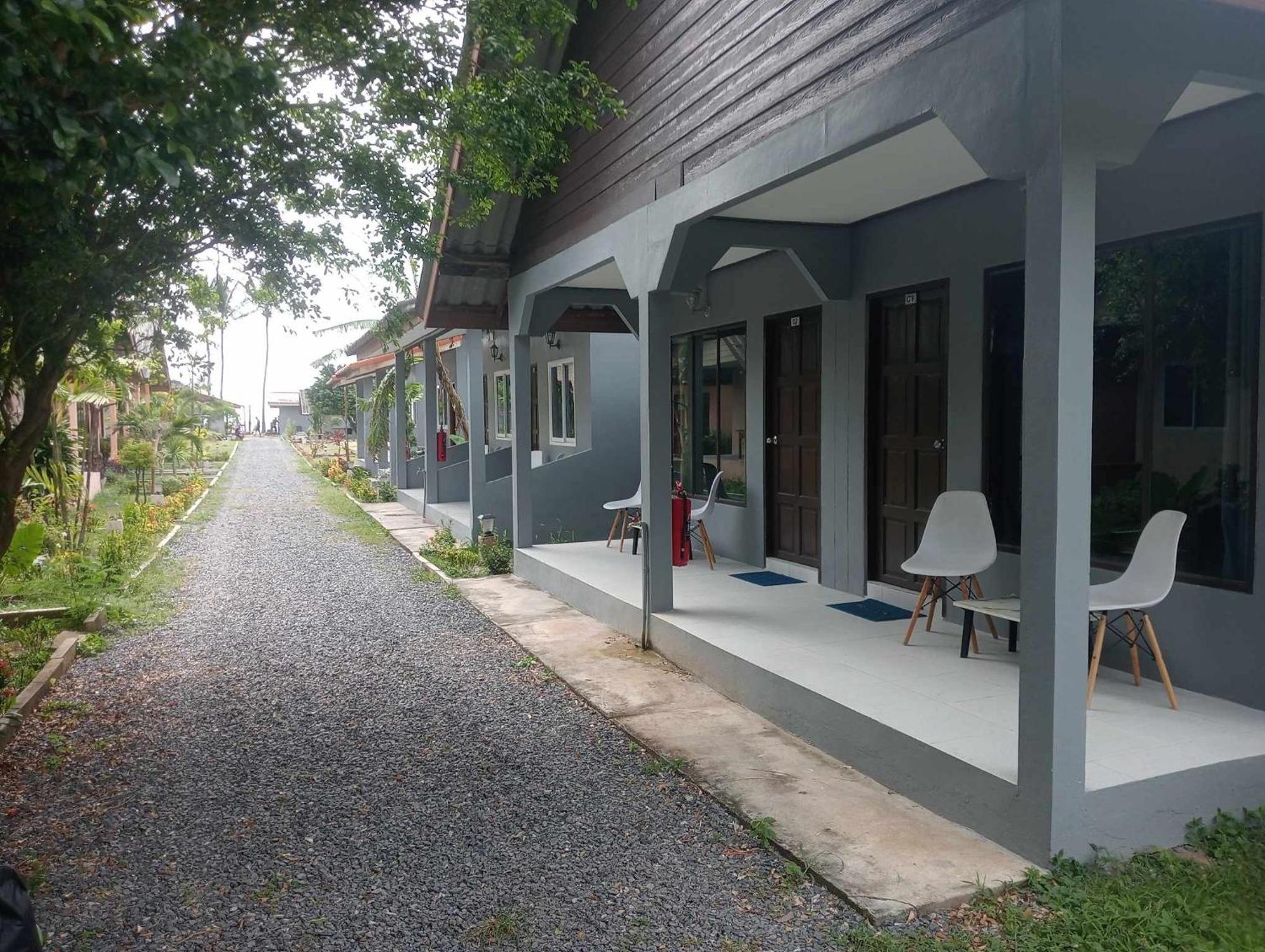 Scandinavian Beach Resort Ко-Ланта Экстерьер фото