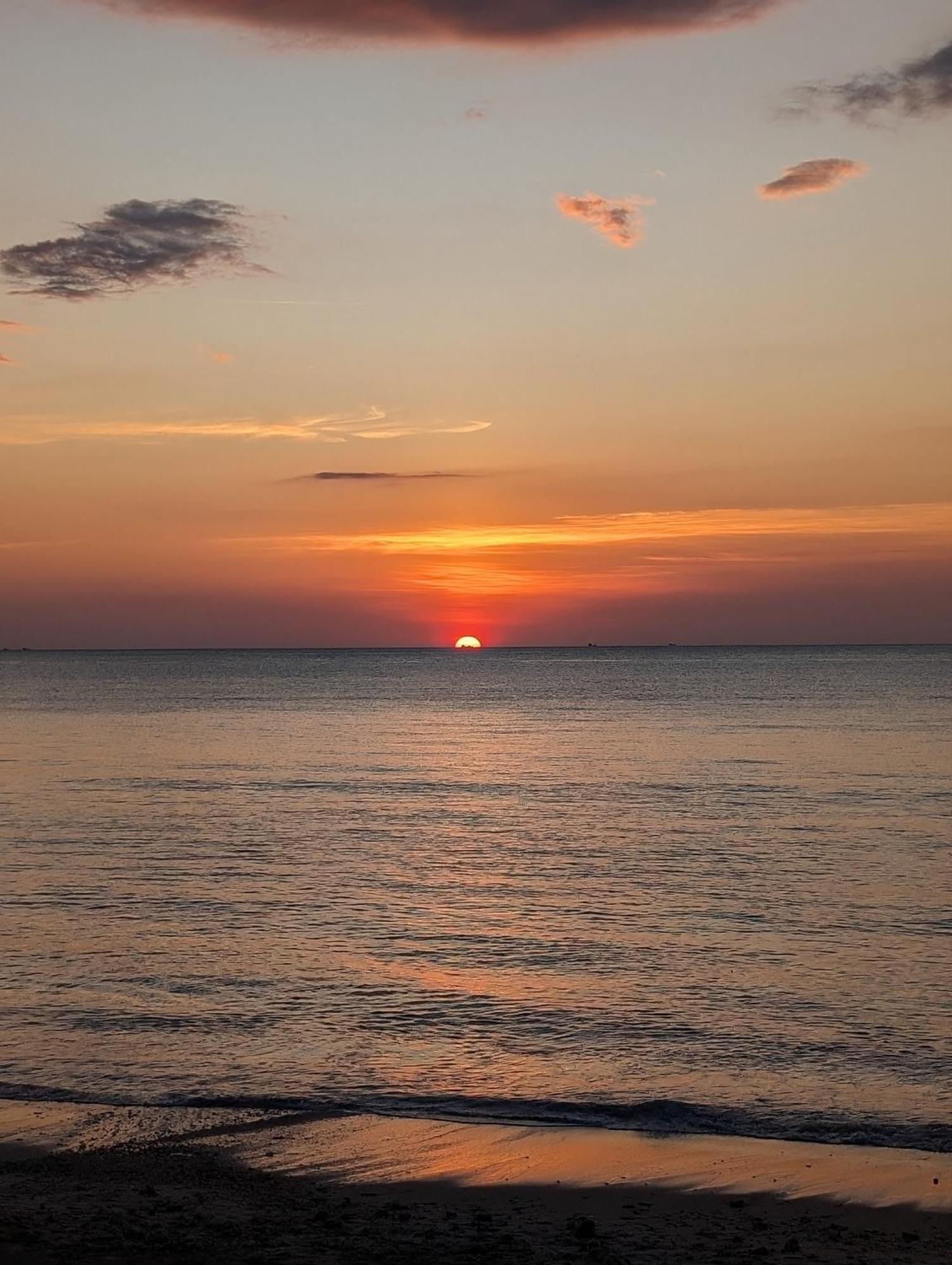Scandinavian Beach Resort Ко-Ланта Экстерьер фото